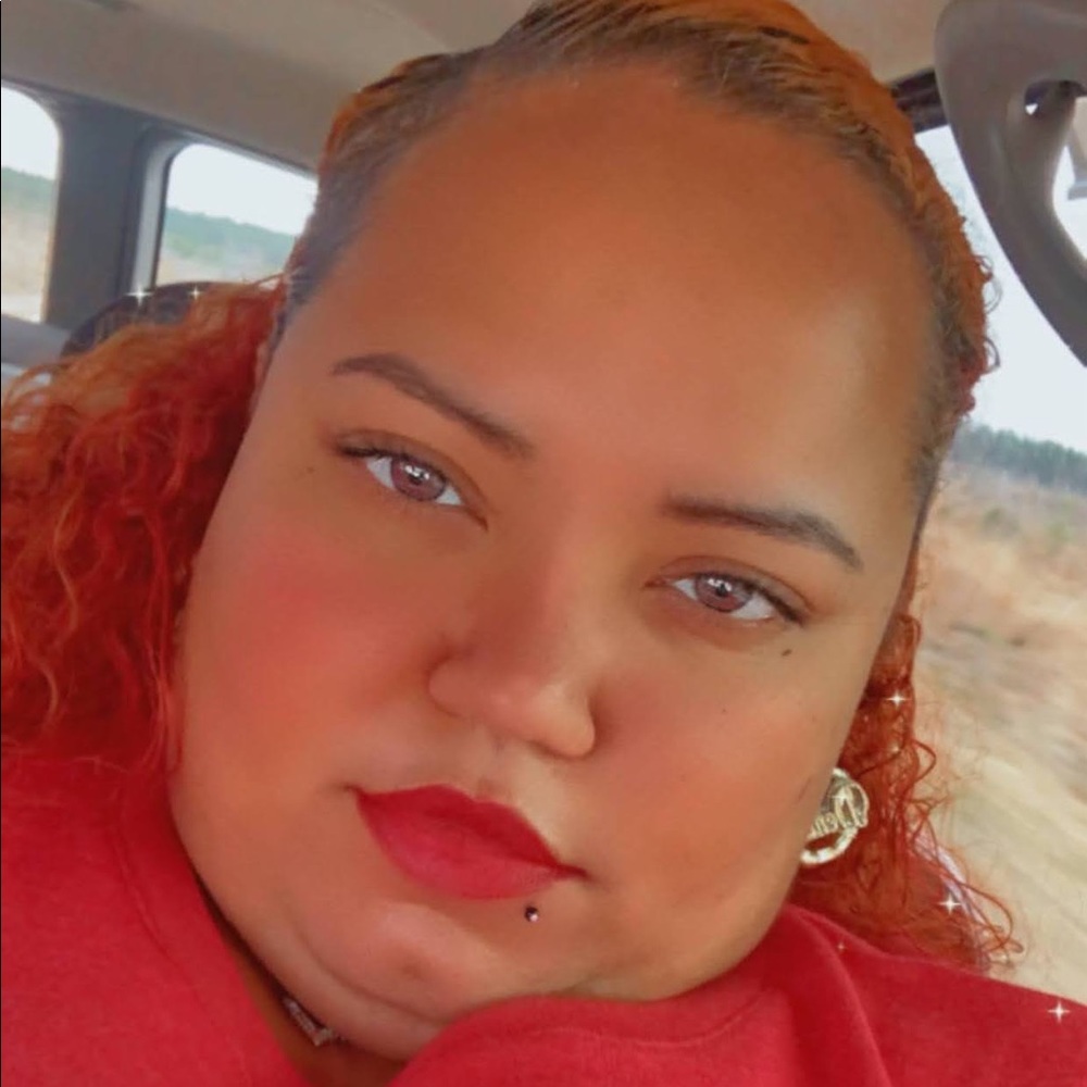 Meet your Posher, Denae